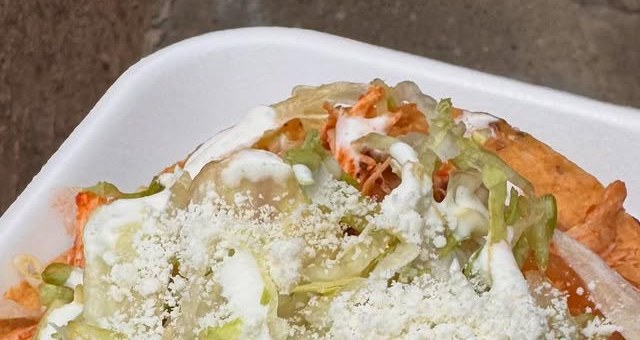 Tostada de tinga